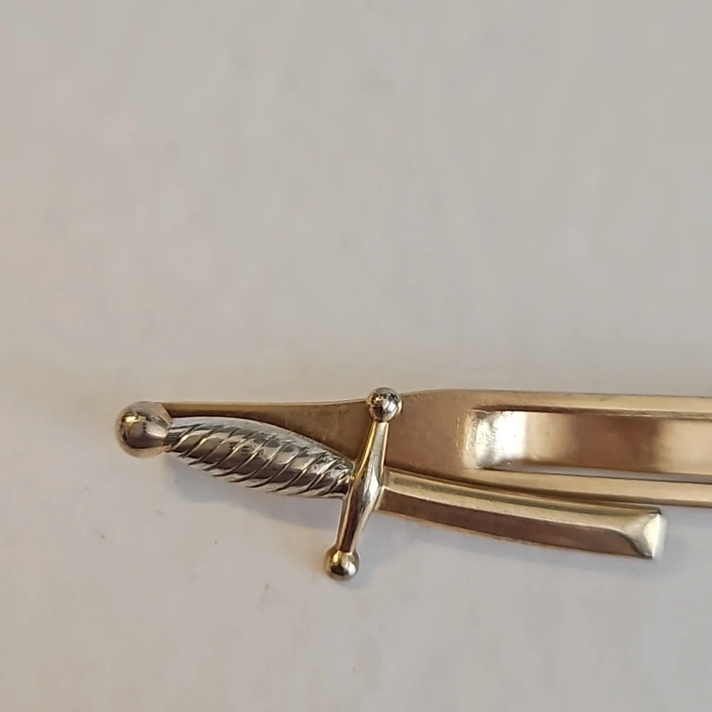 SWANK Sword Goldtone and Silvertone Tie Back Clip